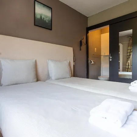 La Vue Familial * 라로셰안알데네